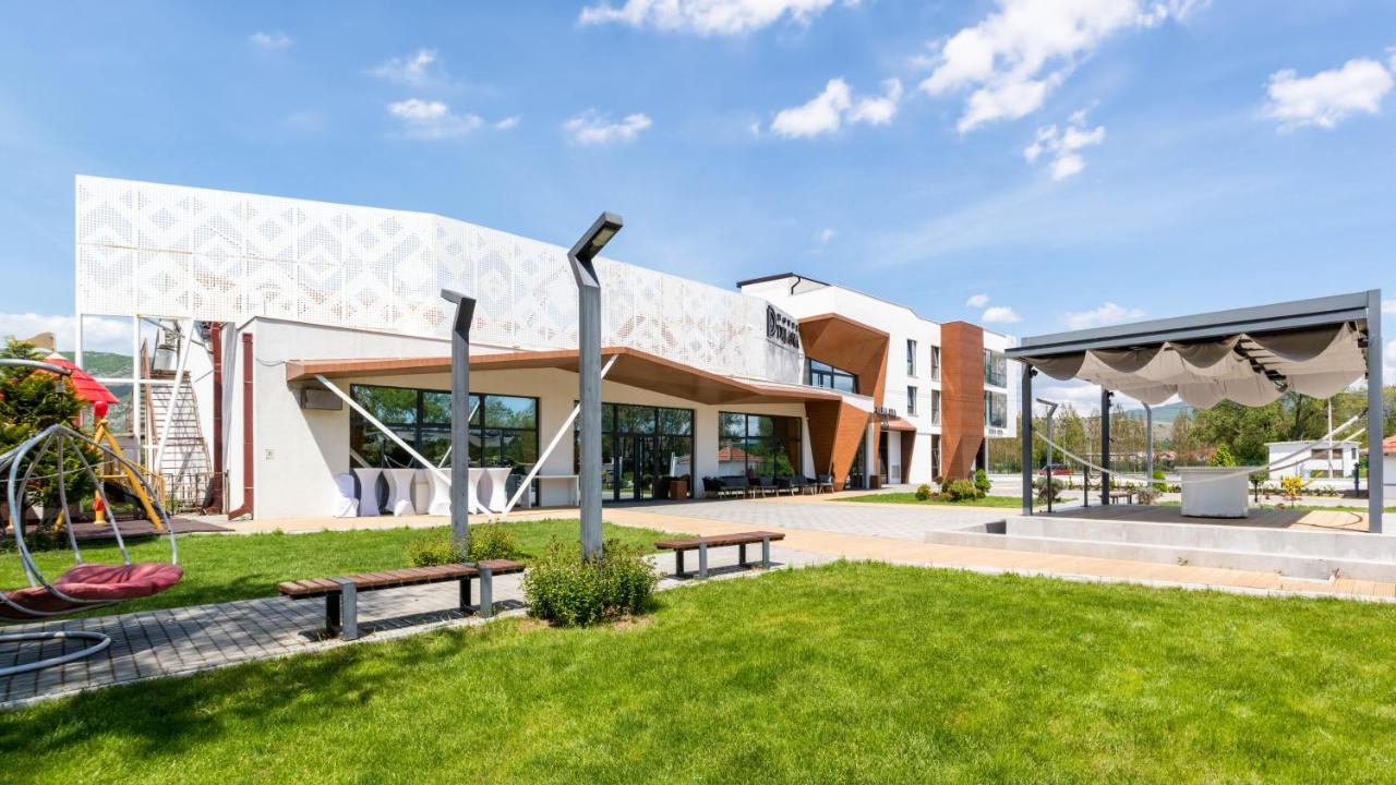 Hotel Dijana Пирот Экстерьер фото
