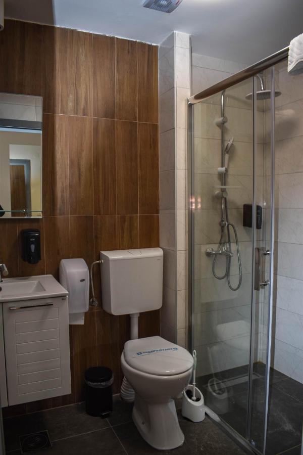 Hotel Dijana Пирот Экстерьер фото