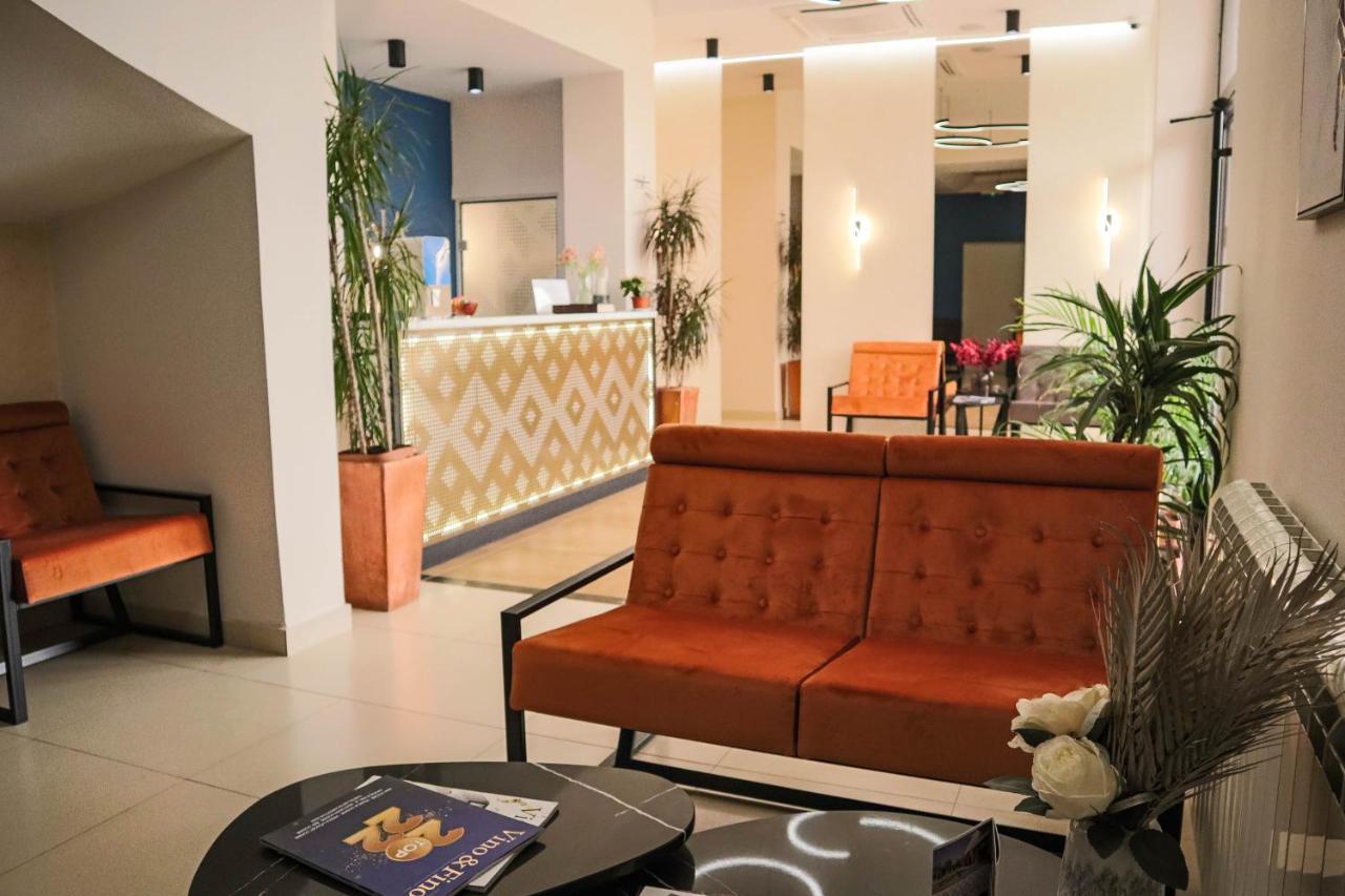 Hotel Dijana Пирот Экстерьер фото